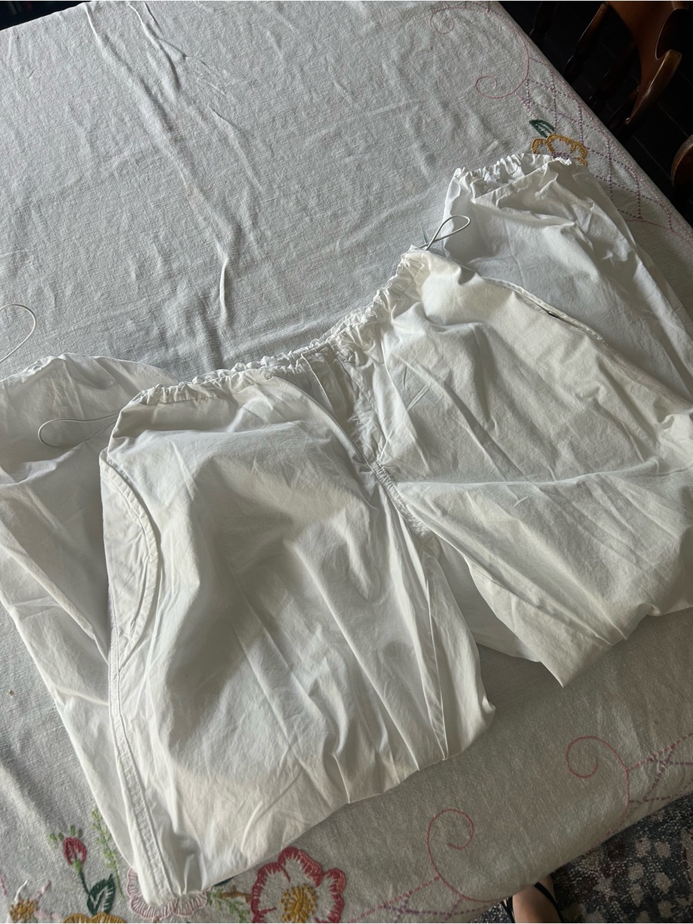 Urban Outfitters White Cropped Pants